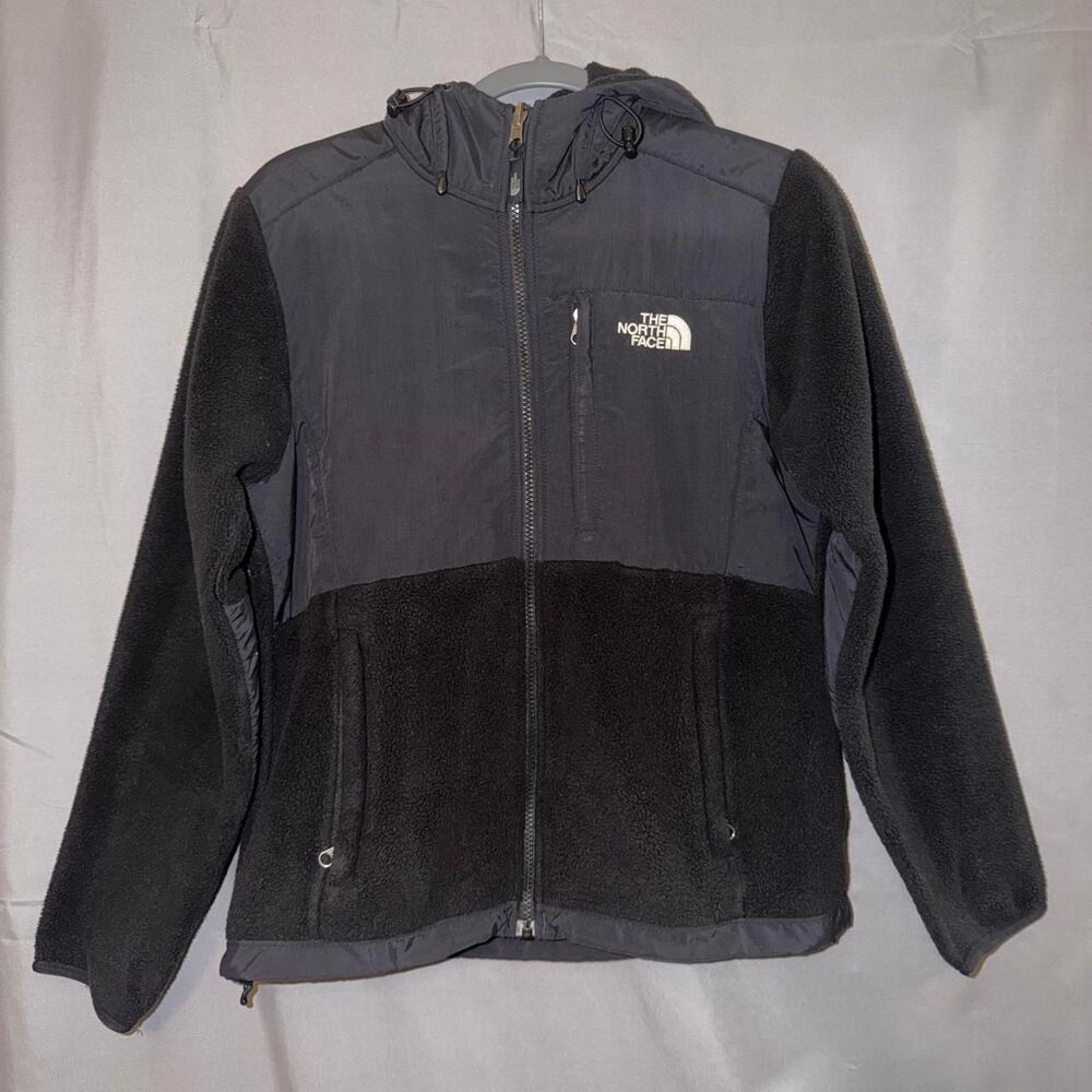 Women’s black The North Face Denali Hoodie